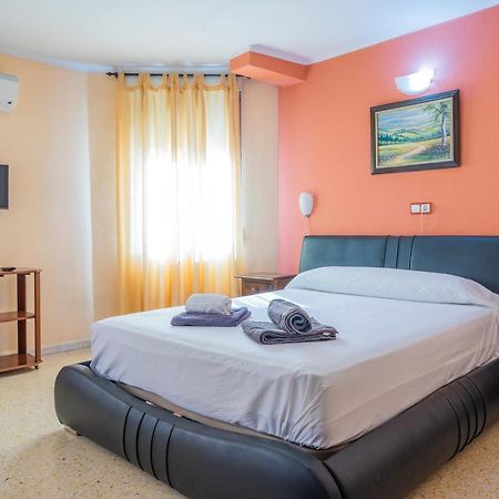 Hotel Velis Велес Экстерьер фото