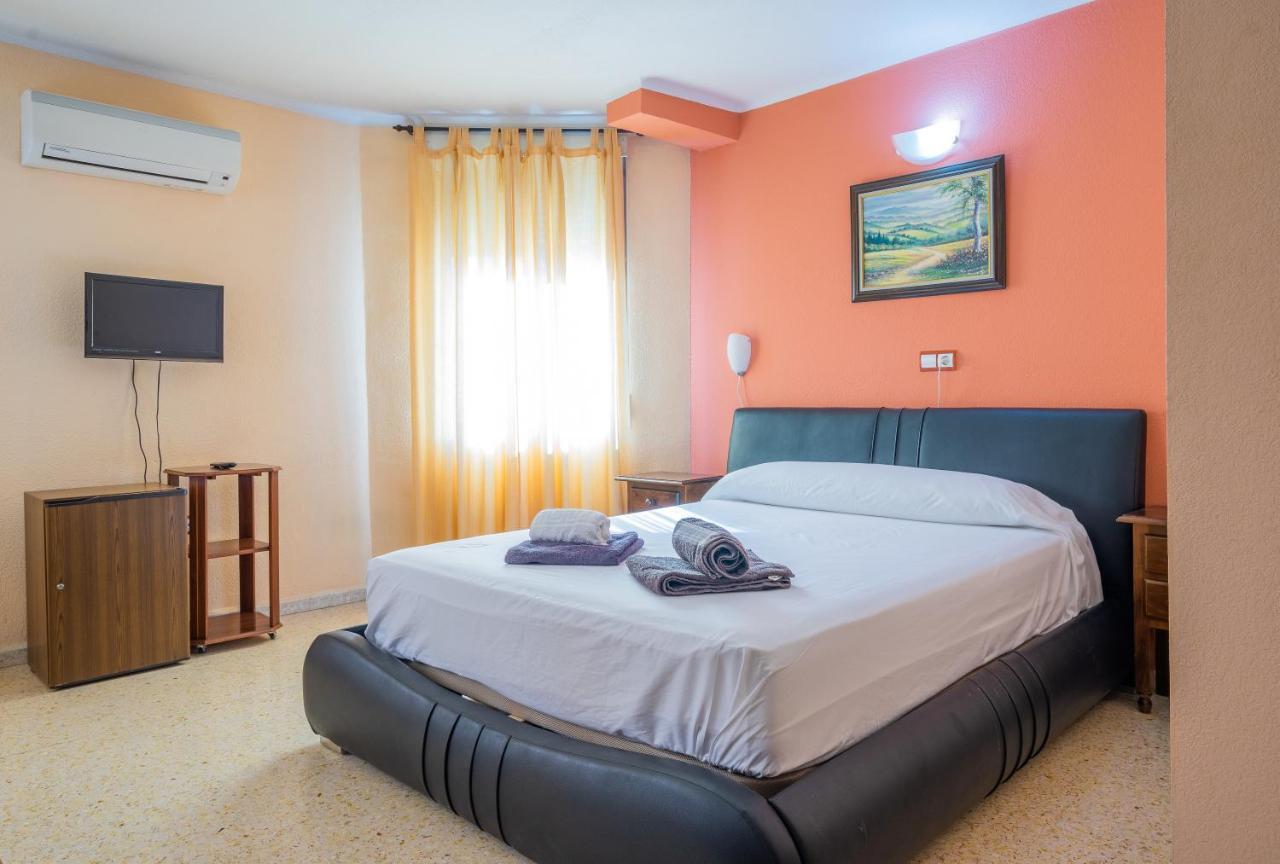 Hotel Velis Велес Экстерьер фото