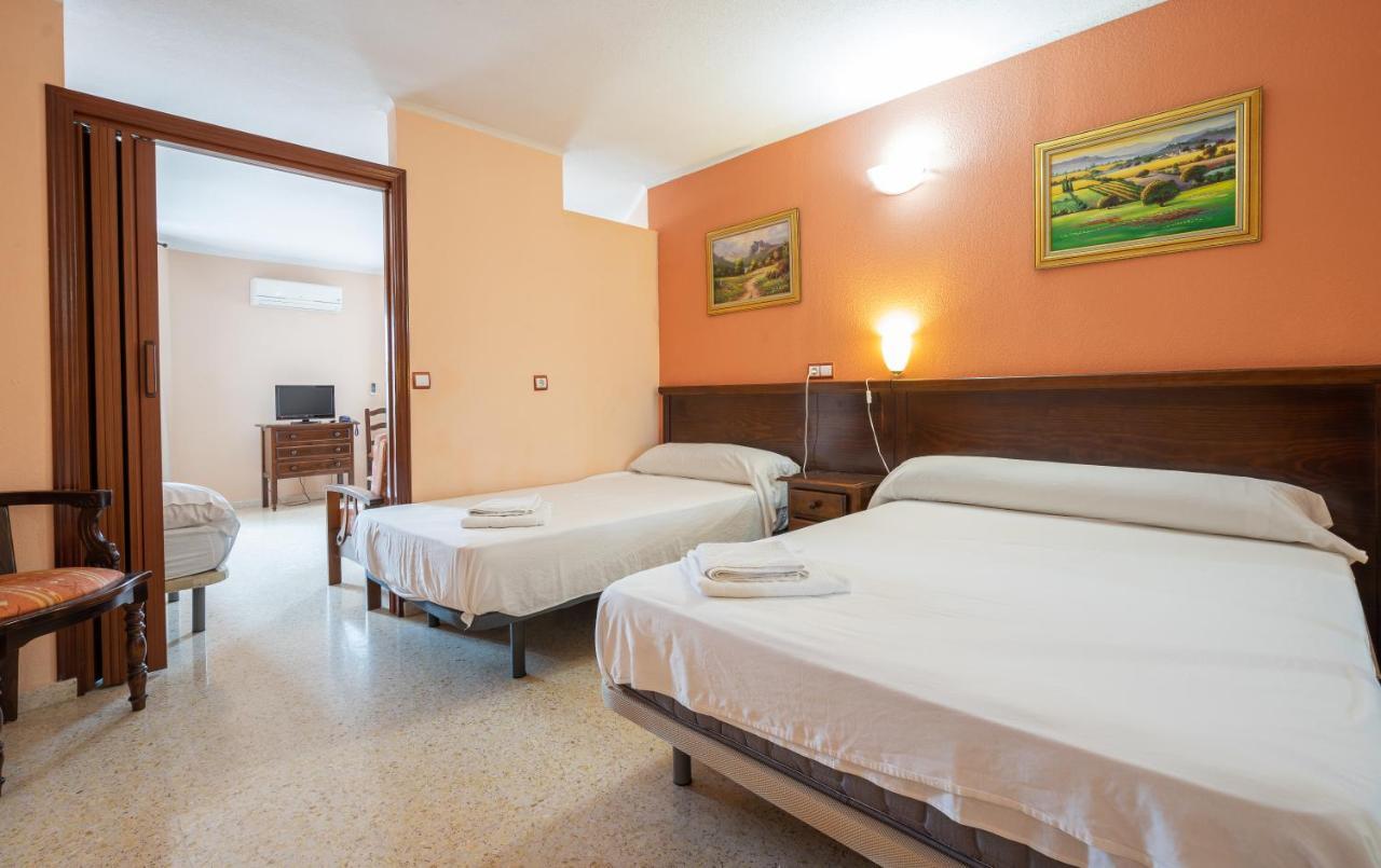 Hotel Velis Велес Экстерьер фото