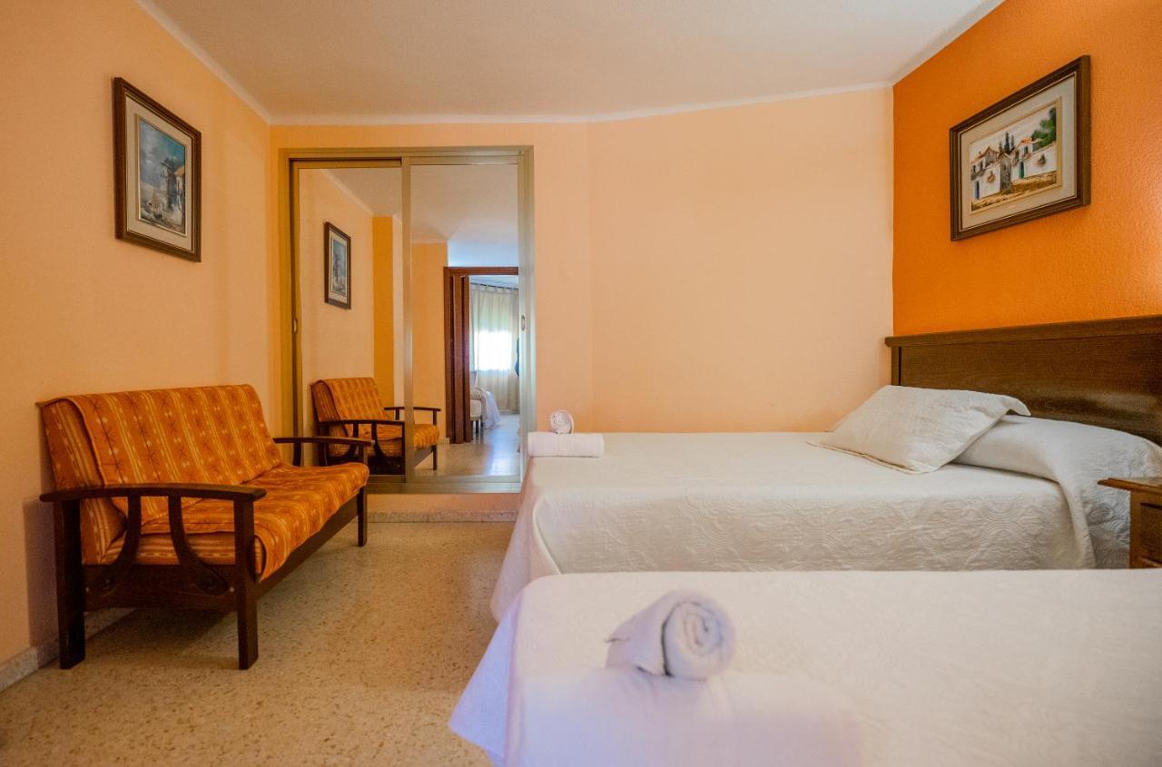 Hotel Velis Велес Экстерьер фото