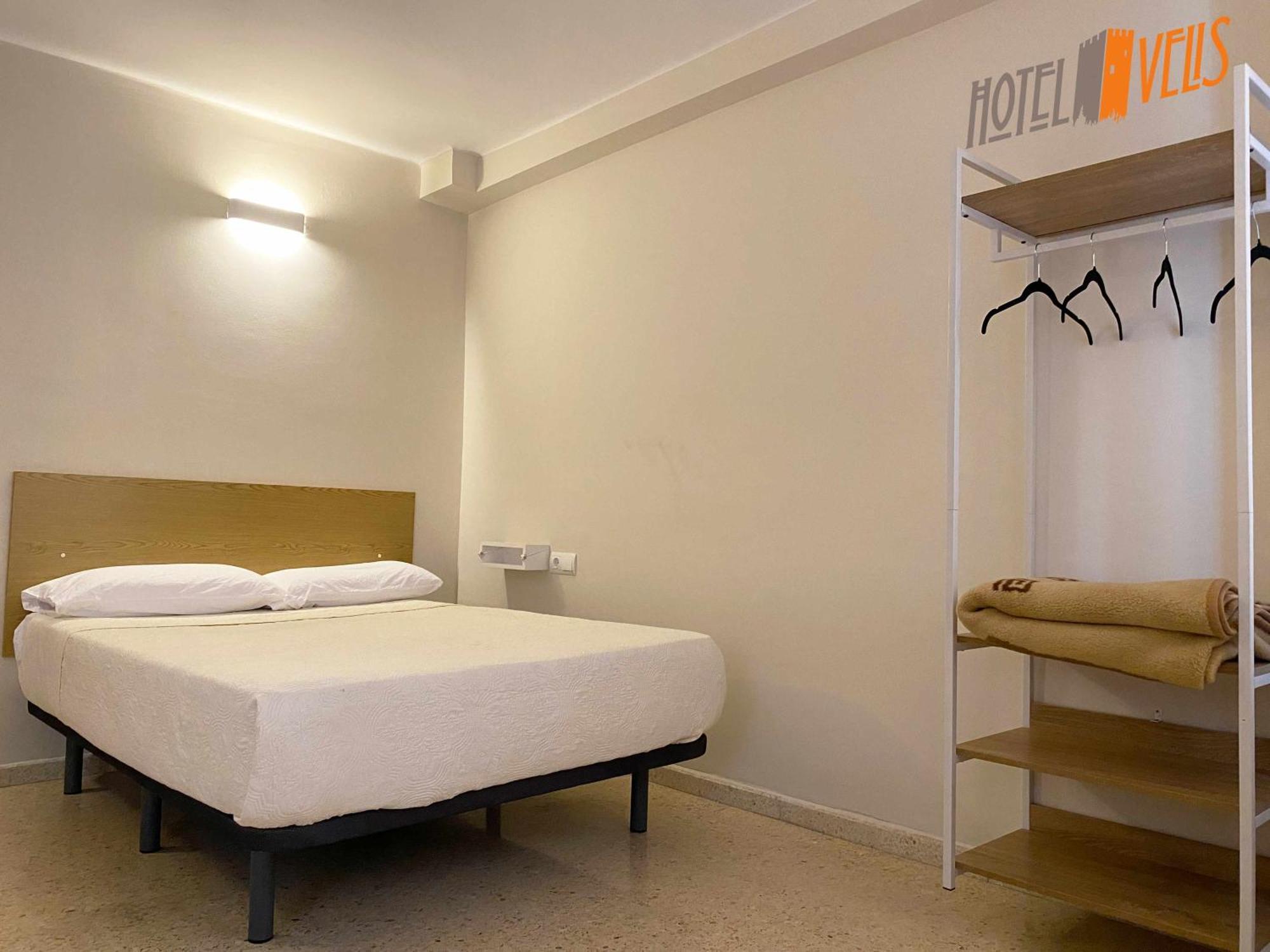 Hotel Velis Велес Экстерьер фото